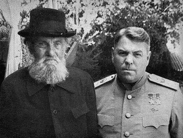 А. М. Василевский с отцом