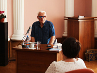 Встреча с алтайскими писателями В. Чикильдиком и А. Муравлевым.