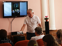 Встреча с алтайскими писателями В. Чикильдиком и А. Муравлевым.